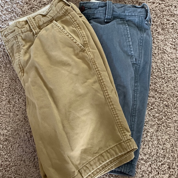 Bundle of 2 Hollister shorts size 30 - Picture 2 of 4
